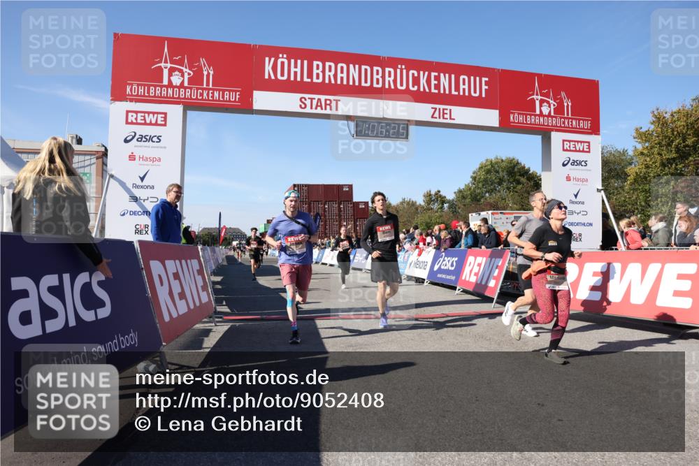 03.10.2025 - Köhlbrandbrückenlauf Lena Gebhardt http://msf.ph/oto/9052408 03.10.2025 13:06:25 Ziel 4124, 4396, 4550, 4658, 4659, 5563, 5641, 5970, 6193, 6850 meine-sportfotos.de