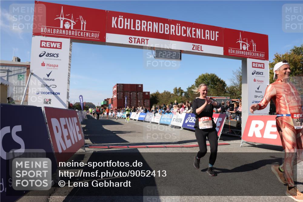 03.10.2025 - Köhlbrandbrückenlauf Lena Gebhardt http://msf.ph/oto/9052413 03.10.2025 13:22:28 Ziel 4239, 4481, 4482, 4508, 5072, 5214, 5272, 5400, 5401, 5839, 5851, 5929, 6188, 6733 meine-sportfotos.de