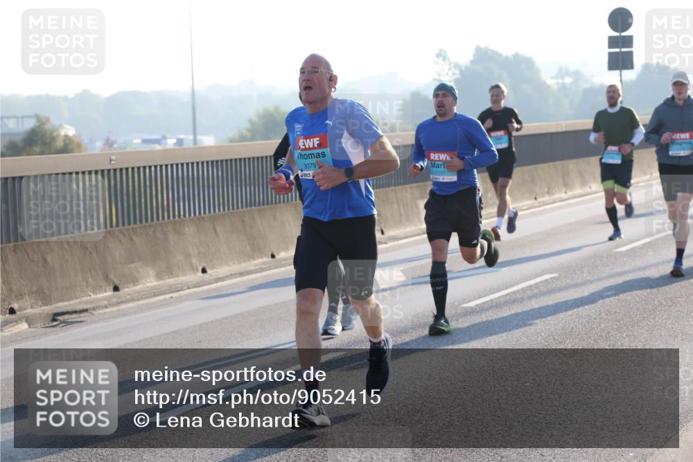 03.10.2025 - Köhlbrandbrückenlauf Lena Gebhardt http://msf.ph/oto/9052415 03.10.2025 09:15:16 Position 1 3079, 1157 meine-sportfotos.de