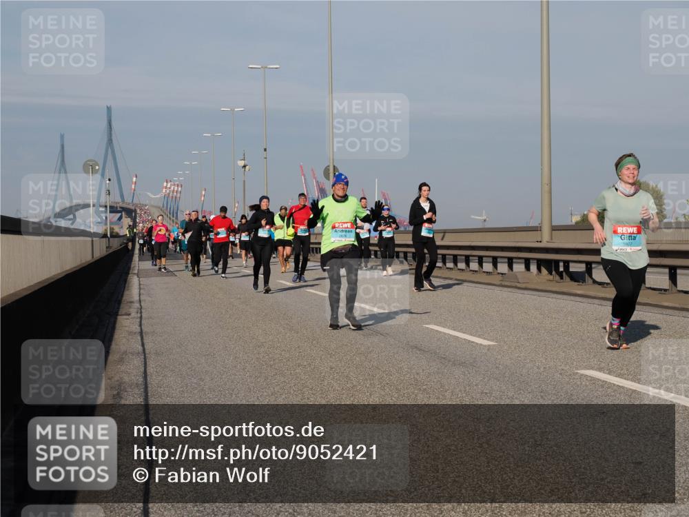 03.10.2025 - Köhlbrandbrückenlauf Fabian Wolf http://msf.ph/oto/9052421 03.10.2025 10:02:10 Position 3 1607 meine-sportfotos.de