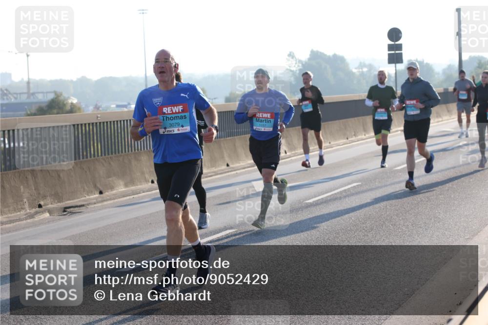 03.10.2025 - Köhlbrandbrückenlauf Lena Gebhardt http://msf.ph/oto/9052429 03.10.2025 09:15:16 Position 1 3079, 1157 meine-sportfotos.de