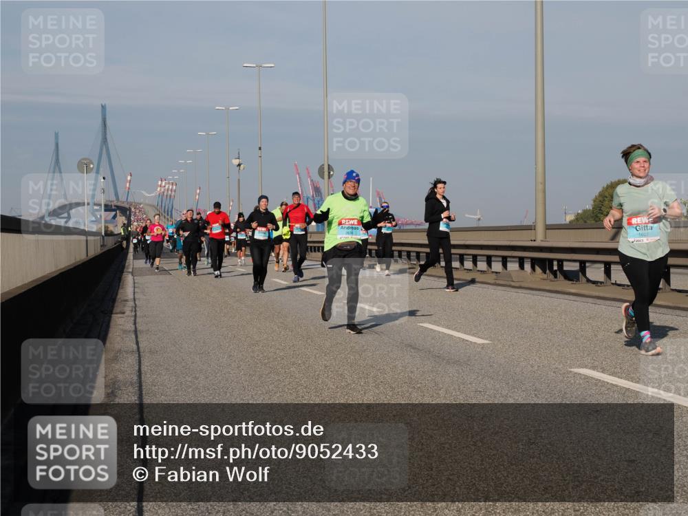 03.10.2025 - Köhlbrandbrückenlauf Fabian Wolf http://msf.ph/oto/9052433 03.10.2025 10:02:10 Position 3 2674, 1607 meine-sportfotos.de