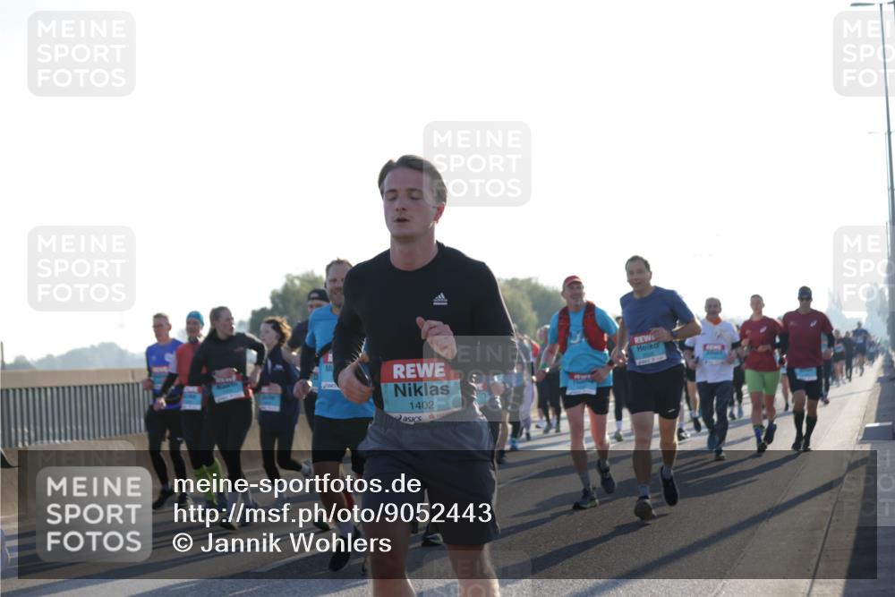03.10.2025 - Köhlbrandbrückenlauf Jannik Wohlers http://msf.ph/oto/9052443 03.10.2025 09:19:24 Position 3 1402 meine-sportfotos.de