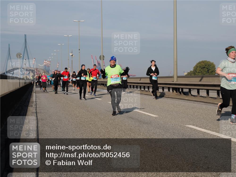 03.10.2025 - Köhlbrandbrückenlauf Fabian Wolf http://msf.ph/oto/9052456 03.10.2025 10:02:11 Position 3 2674, 607 meine-sportfotos.de