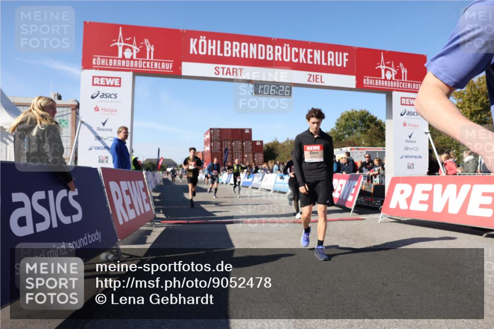 03.10.2025 - Köhlbrandbrückenlauf Lena Gebhardt http://msf.ph/oto/9052478 03.10.2025 13:06:26 Ziel 4015, 4122, 4124, 4396, 4550, 4658, 4659, 5563, 5641, 5970, 6193 meine-sportfotos.de