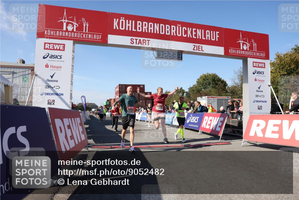 03.10.2025 - Köhlbrandbrückenlauf Lena Gebhardt http://msf.ph/oto/9052482 03.10.2025 13:22:33 Ziel 4481, 4482, 4508, 5122, 5125, 5167, 5213, 5214, 5272, 5675, 5839, 5851, 5928, 5929, 5933, 5982, 6188, 6300, 6413, 6733 meine-sportfotos.de