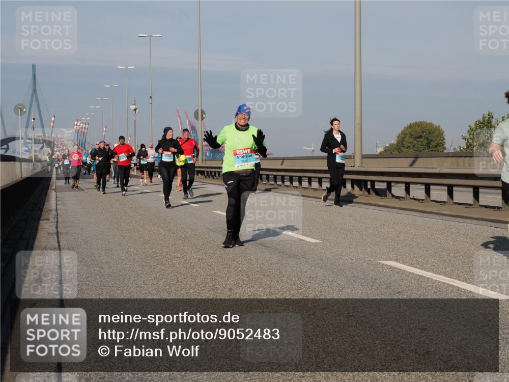 03.10.2025 - Köhlbrandbrückenlauf Fabian Wolf http://msf.ph/oto/9052483 03.10.2025 10:02:11 Position 3 2674 meine-sportfotos.de