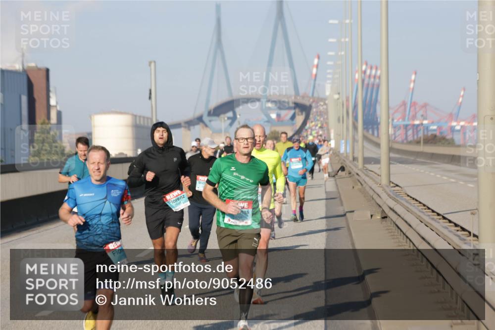 03.10.2025 - Köhlbrandbrückenlauf Jannik Wohlers http://msf.ph/oto/9052486 03.10.2025 09:46:51 Position 3 2948, 3658 meine-sportfotos.de