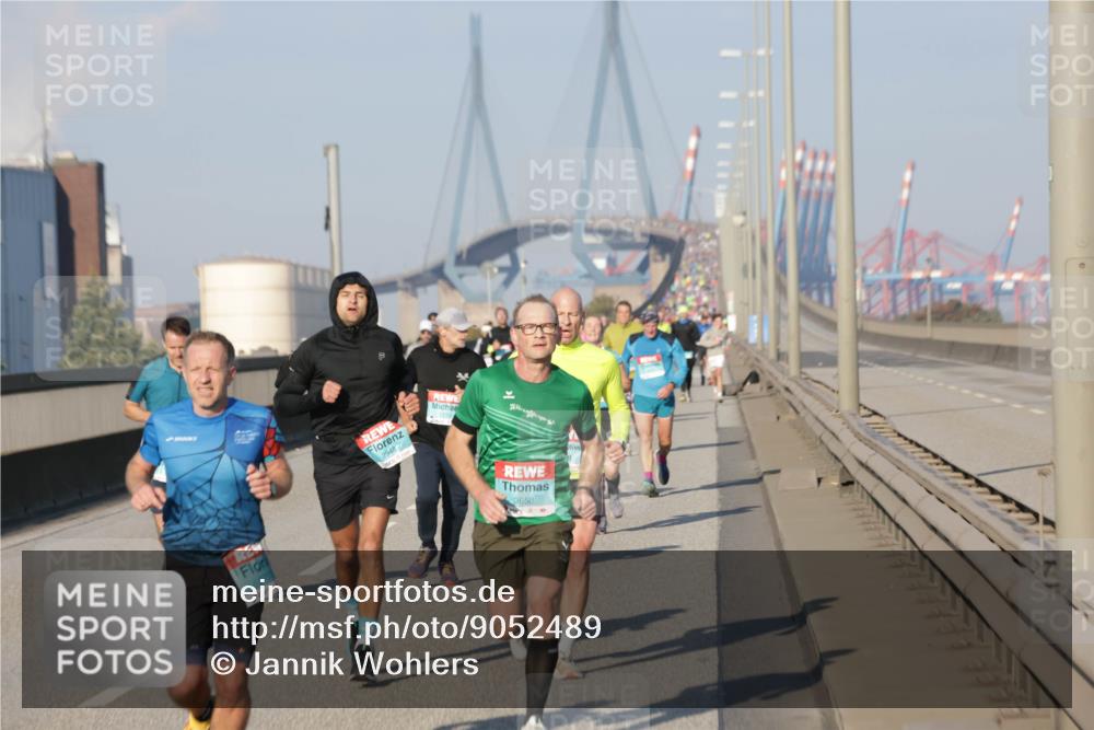 03.10.2025 - Köhlbrandbrückenlauf Jannik Wohlers http://msf.ph/oto/9052489 03.10.2025 09:46:51 Position 3 2948, 3658 meine-sportfotos.de