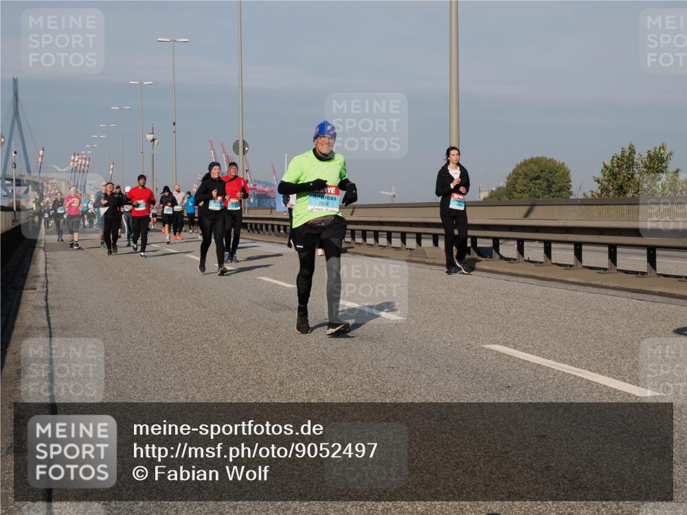 03.10.2025 - Köhlbrandbrückenlauf Fabian Wolf http://msf.ph/oto/9052497 03.10.2025 10:02:11 Position 3 2674 meine-sportfotos.de
