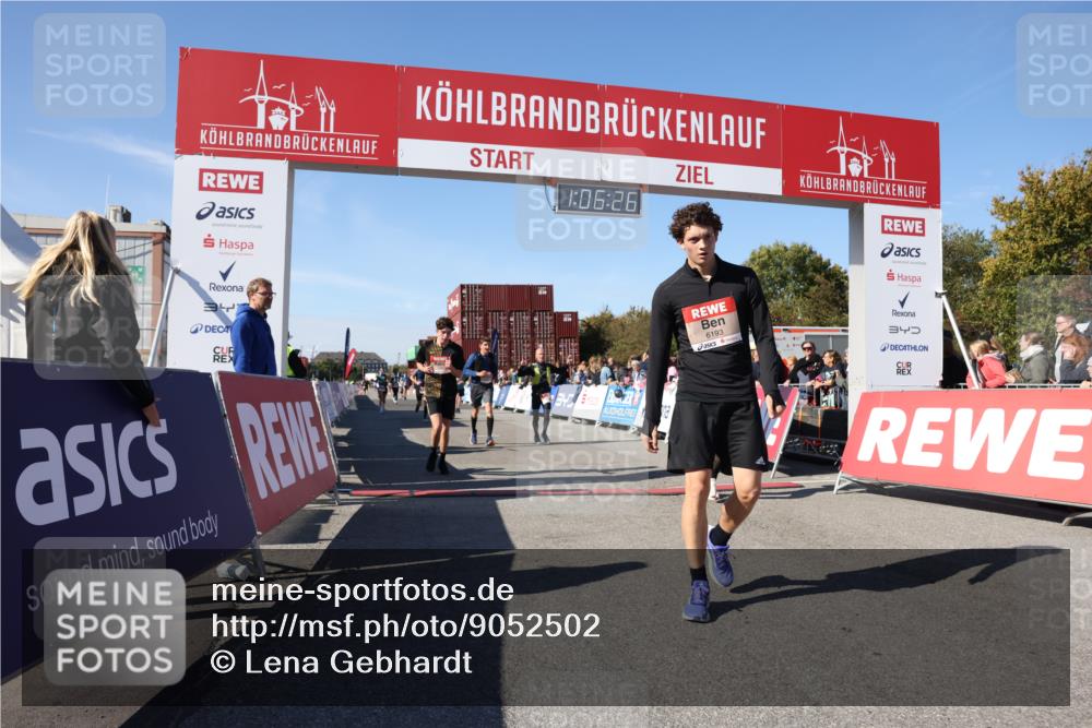 03.10.2025 - Köhlbrandbrückenlauf Lena Gebhardt http://msf.ph/oto/9052502 03.10.2025 13:06:27 Ziel 4015, 4122, 4124, 4396, 4550, 4658, 4659, 5563, 5641, 5970, 6193 meine-sportfotos.de