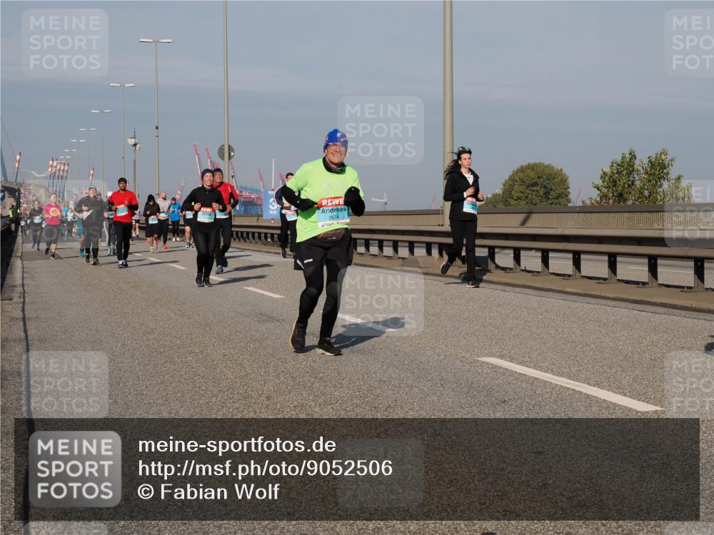 03.10.2025 - Köhlbrandbrückenlauf Fabian Wolf http://msf.ph/oto/9052506 03.10.2025 10:02:12 Position 3 2674 meine-sportfotos.de