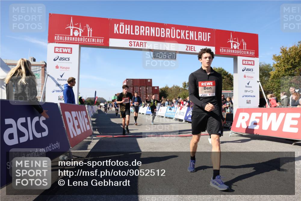 03.10.2025 - Köhlbrandbrückenlauf Lena Gebhardt http://msf.ph/oto/9052512 03.10.2025 13:06:27 Ziel 4015, 4122, 4124, 4396, 4550, 4658, 4659, 5563, 5641, 5970, 6193 meine-sportfotos.de