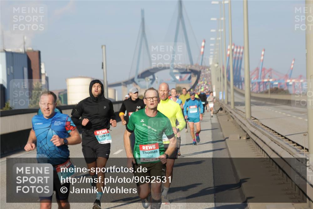 03.10.2025 - Köhlbrandbrückenlauf Jannik Wohlers http://msf.ph/oto/9052531 03.10.2025 09:46:52 Position 3 2712, 29487, 1, 68, 3658 meine-sportfotos.de