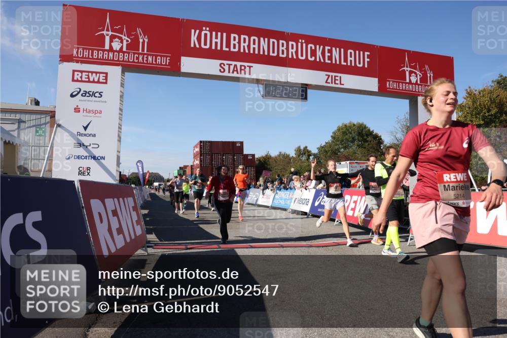 03.10.2025 - Köhlbrandbrückenlauf Lena Gebhardt http://msf.ph/oto/9052547 03.10.2025 13:22:35 Ziel 4481, 4482, 4508, 5122, 5125, 5167, 5213, 5214, 5272, 5675, 5839, 5928, 5933, 5982, 6261, 6300, 6413, 6733 meine-sportfotos.de
