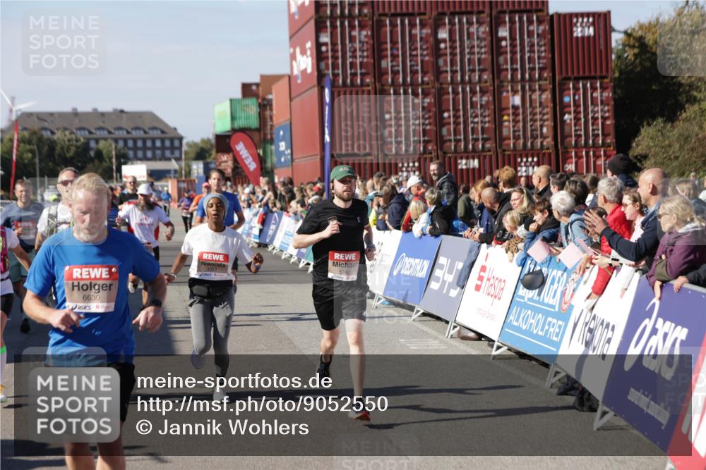 03.10.2025 - Köhlbrandbrückenlauf Jannik Wohlers http://msf.ph/oto/9052550 03.10.2025 13:09:08 Ziel 4057, 4197, 4346, 4351, 4377, 4381, 4403, 4486, 4505, 4901, 5242, 5740, 5953, 6372, 6562, 6630, 6814, 6816 meine-sportfotos.de
