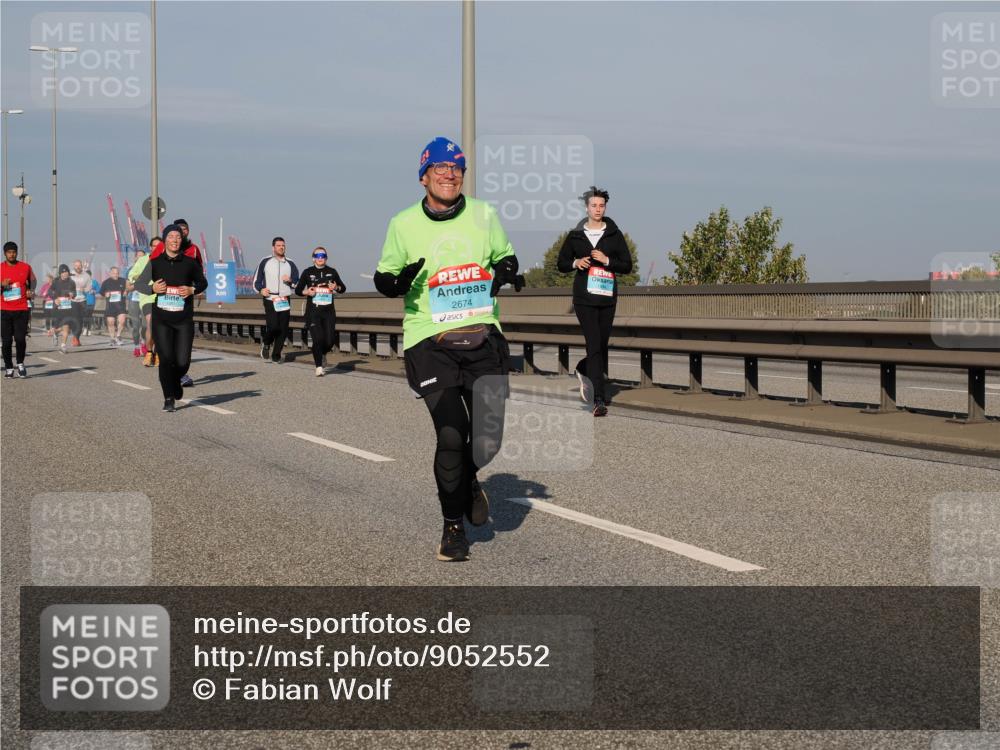 03.10.2025 - Köhlbrandbrückenlauf Fabian Wolf http://msf.ph/oto/9052552 03.10.2025 10:02:13 Position 3 3, 2674 meine-sportfotos.de
