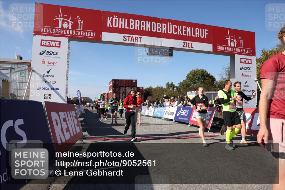 03.10.2025 - Köhlbrandbrückenlauf Lena Gebhardt http://msf.ph/oto/9052561 03.10.2025 13:22:35 Ziel 4481, 4482, 4508, 5122, 5125, 5167, 5213, 5214, 5272, 5675, 5839, 5928, 5933, 5982, 6261, 6300, 6413, 6733 meine-sportfotos.de