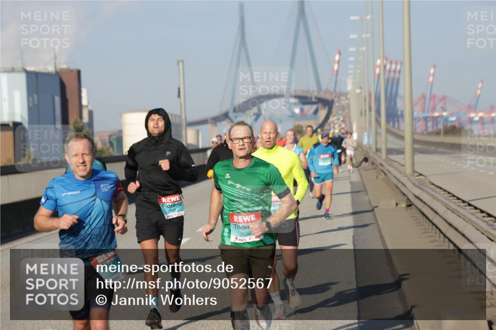 03.10.2025 - Köhlbrandbrückenlauf Jannik Wohlers http://msf.ph/oto/9052567 03.10.2025 09:46:52 Position 3 2712, 2948, 3658 meine-sportfotos.de