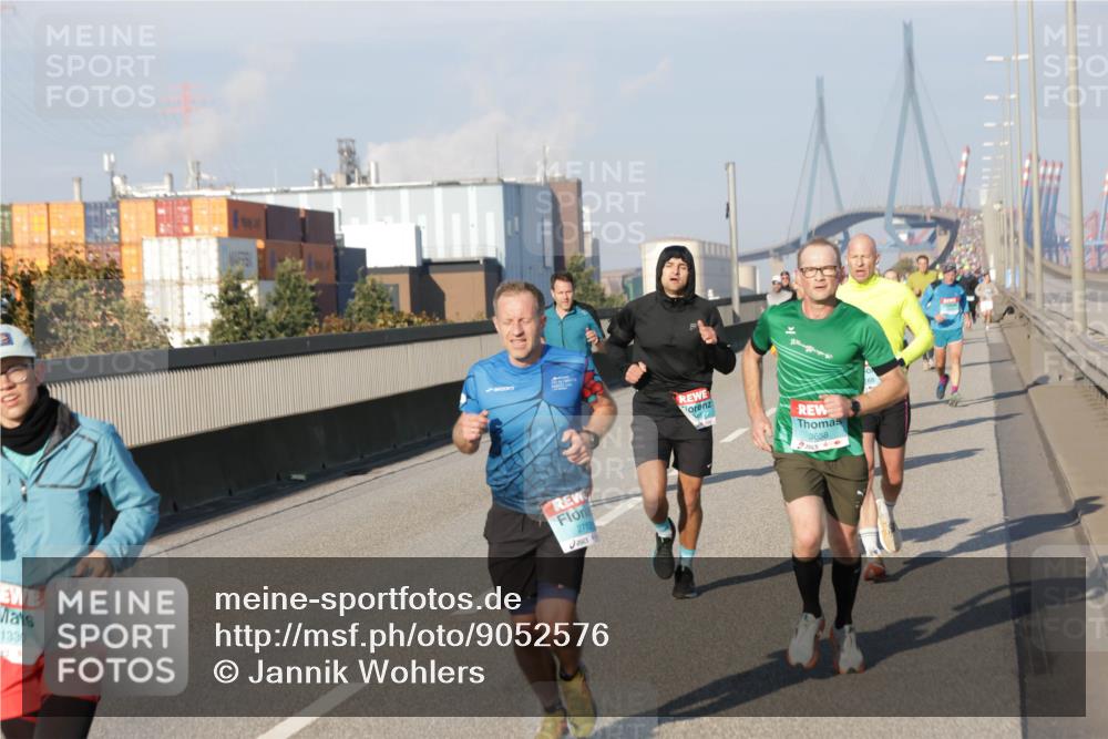 03.10.2025 - Köhlbrandbrückenlauf Jannik Wohlers http://msf.ph/oto/9052576 03.10.2025 09:46:53 Position 3 1330, 3658 meine-sportfotos.de