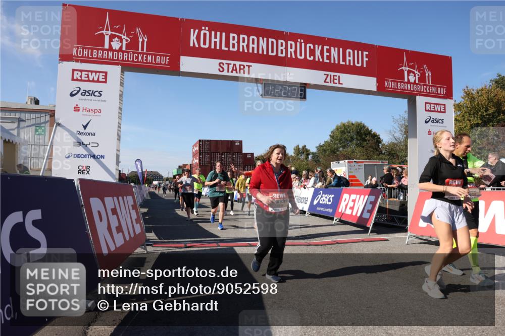 03.10.2025 - Köhlbrandbrückenlauf Lena Gebhardt http://msf.ph/oto/9052598 03.10.2025 13:22:36 Ziel 4481, 4482, 4508, 5122, 5125, 5167, 5213, 5214, 5675, 5839, 5928, 5933, 5982, 6261, 6300, 6413, 6733 meine-sportfotos.de