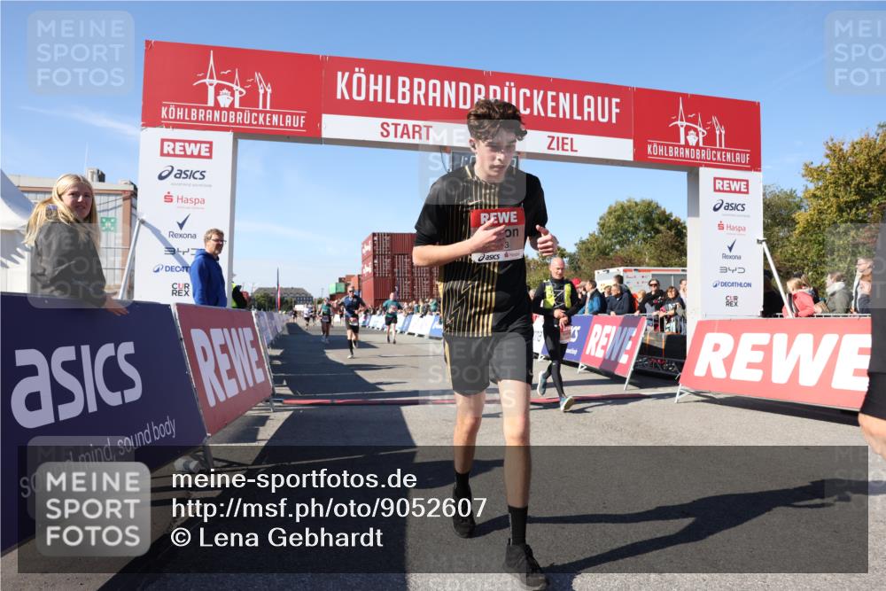 03.10.2025 - Köhlbrandbrückenlauf Lena Gebhardt http://msf.ph/oto/9052607 03.10.2025 13:06:29 Ziel 4015, 4122, 4124, 4151, 4396, 4550, 4658, 4659, 5563, 5641, 5970, 6193 meine-sportfotos.de