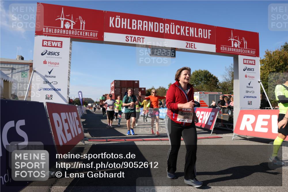 03.10.2025 - Köhlbrandbrückenlauf Lena Gebhardt http://msf.ph/oto/9052612 03.10.2025 13:22:37 Ziel 4481, 4482, 4508, 5122, 5125, 5167, 5213, 5214, 5675, 5839, 5928, 5933, 5982, 6107, 6261, 6300, 6413, 6733 meine-sportfotos.de