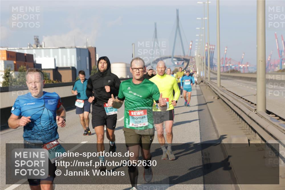 03.10.2025 - Köhlbrandbrückenlauf Jannik Wohlers http://msf.ph/oto/9052630 03.10.2025 09:46:54 Position 3 2712, 7, 2948, 3658 meine-sportfotos.de