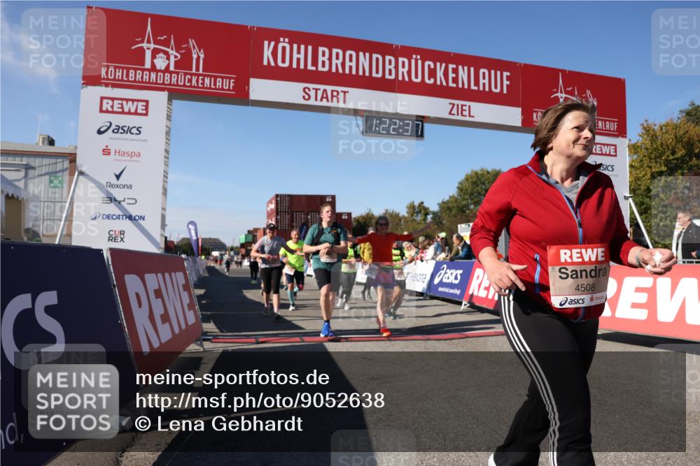 03.10.2025 - Köhlbrandbrückenlauf Lena Gebhardt http://msf.ph/oto/9052638 03.10.2025 13:22:37 Ziel 4481, 4482, 4508, 5122, 5125, 5167, 5213, 5214, 5675, 5839, 5928, 5933, 5982, 6107, 6261, 6300, 6413, 6733 meine-sportfotos.de
