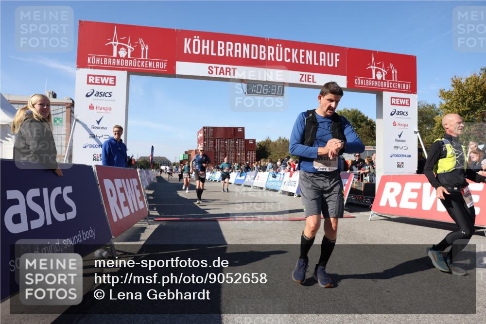 03.10.2025 - Köhlbrandbrückenlauf Lena Gebhardt http://msf.ph/oto/9052658 03.10.2025 13:06:30 Ziel 4015, 4122, 4124, 4151, 4396, 4550, 4658, 4659, 5563, 5641, 5970, 6193 meine-sportfotos.de