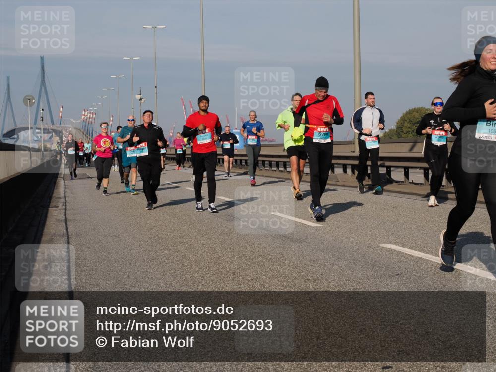 03.10.2025 - Köhlbrandbrückenlauf Fabian Wolf http://msf.ph/oto/9052693 03.10.2025 10:02:17 Position 3 105 meine-sportfotos.de
