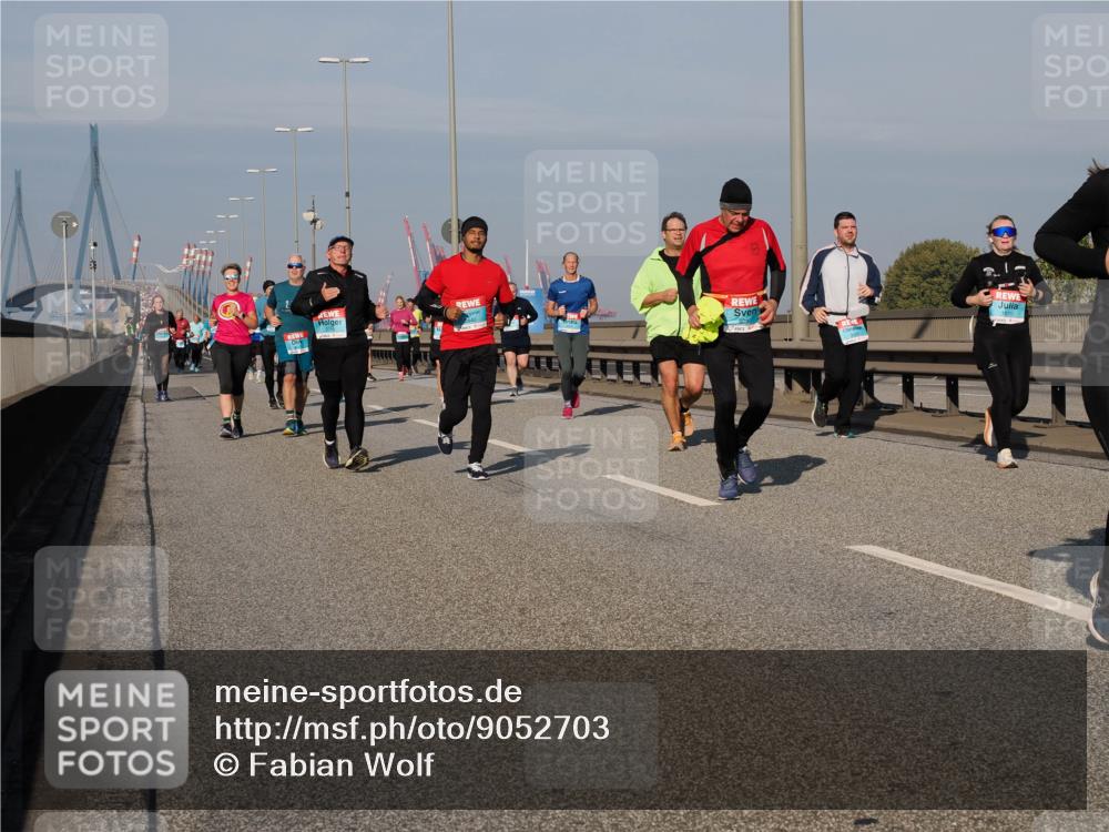 03.10.2025 - Köhlbrandbrückenlauf Fabian Wolf http://msf.ph/oto/9052703 03.10.2025 10:02:17 Position 3 2 meine-sportfotos.de