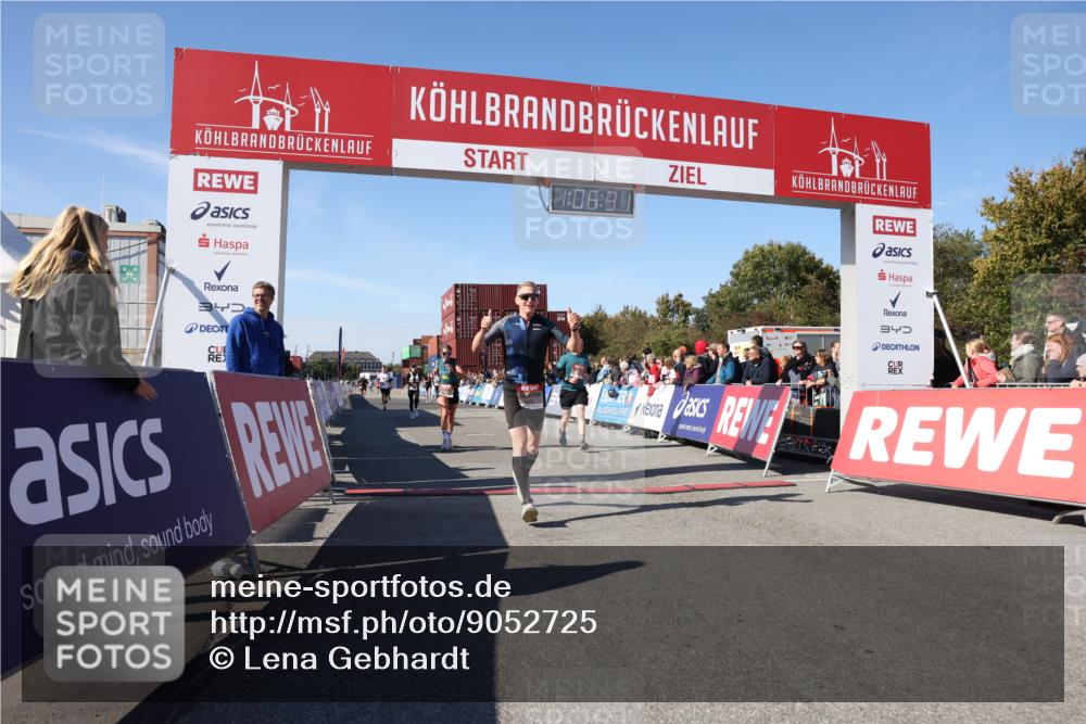 03.10.2025 - Köhlbrandbrückenlauf Lena Gebhardt http://msf.ph/oto/9052725 03.10.2025 13:06:32 Ziel 4015, 4026, 4122, 4124, 4151, 4312, 4396, 4550, 4658, 4659, 5563, 5641, 5970, 6193, 6256 meine-sportfotos.de