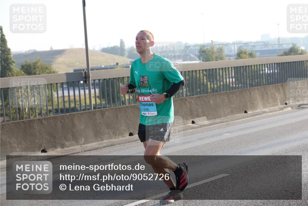 03.10.2025 - Köhlbrandbrückenlauf Lena Gebhardt http://msf.ph/oto/9052726 03.10.2025 09:15:26 Position 1 3185 meine-sportfotos.de