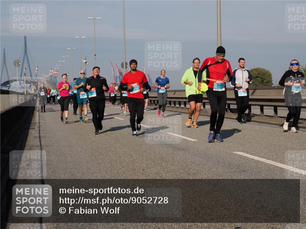 03.10.2025 - Köhlbrandbrückenlauf Fabian Wolf http://msf.ph/oto/9052728 03.10.2025 10:02:18 Position 3 1971 meine-sportfotos.de