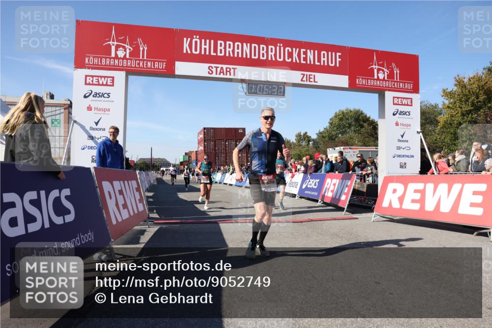 03.10.2025 - Köhlbrandbrückenlauf Lena Gebhardt http://msf.ph/oto/9052749 03.10.2025 13:06:32 Ziel 4015, 4026, 4122, 4124, 4151, 4312, 4396, 4550, 4658, 4659, 5563, 5641, 5970, 6193, 6256 meine-sportfotos.de