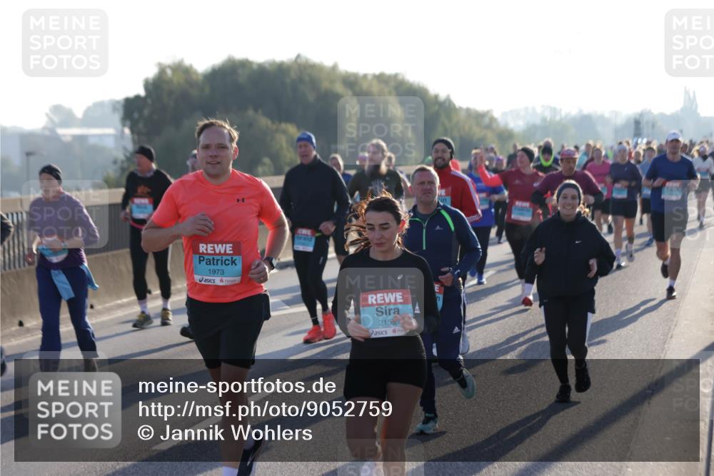 03.10.2025 - Köhlbrandbrückenlauf Jannik Wohlers http://msf.ph/oto/9052759 03.10.2025 09:19:39 Position 3 1973, 2155 meine-sportfotos.de