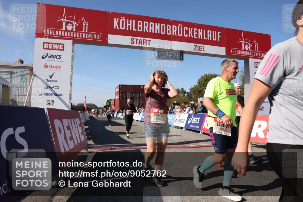 03.10.2025 - Köhlbrandbrückenlauf Lena Gebhardt http://msf.ph/oto/9052762 03.10.2025 13:22:41 Ziel 4481, 4482, 4508, 5122, 5125, 5167, 5213, 5214, 5675, 5839, 5928, 5933, 5982, 6107, 6261, 6300, 6413, 6733 meine-sportfotos.de