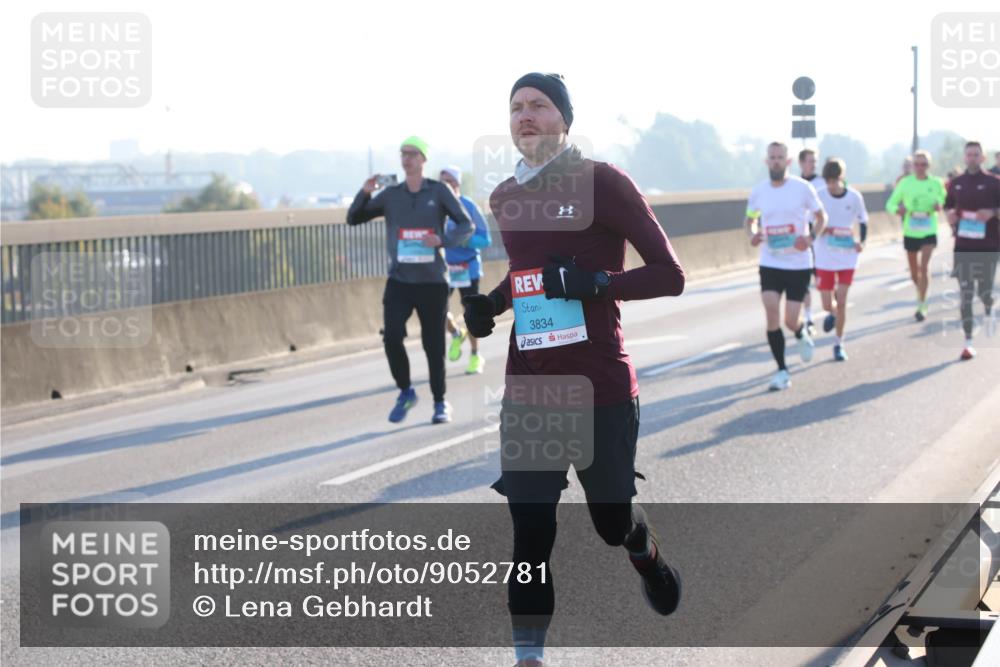 03.10.2025 - Köhlbrandbrückenlauf Lena Gebhardt http://msf.ph/oto/9052781 03.10.2025 09:15:29 Position 1 3834, 8 meine-sportfotos.de