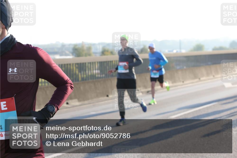 03.10.2025 - Köhlbrandbrückenlauf Lena Gebhardt http://msf.ph/oto/9052786 03.10.2025 09:15:29 Position 1 4 meine-sportfotos.de