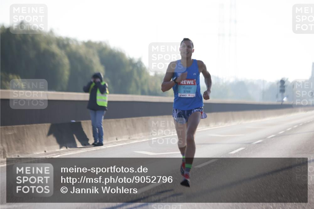03.10.2025 - Köhlbrandbrückenlauf Jannik Wohlers http://msf.ph/oto/9052796 03.10.2025 09:09:43 Position 3 3769 meine-sportfotos.de