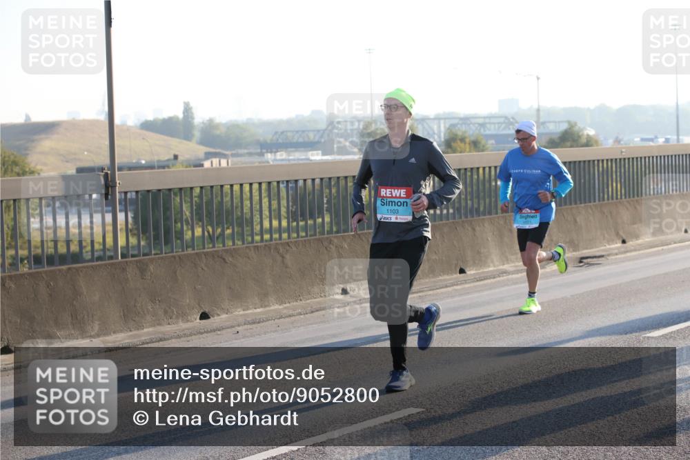 03.10.2025 - Köhlbrandbrückenlauf Lena Gebhardt http://msf.ph/oto/9052800 03.10.2025 09:15:30 Position 1 1103 meine-sportfotos.de