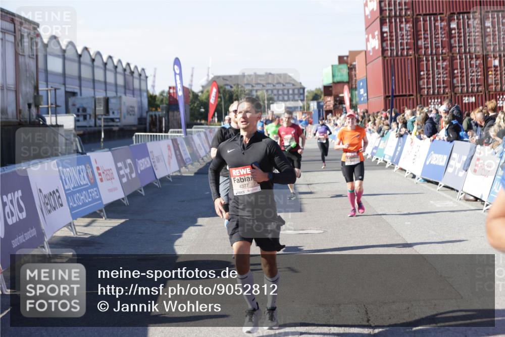 03.10.2025 - Köhlbrandbrückenlauf Jannik Wohlers http://msf.ph/oto/9052812 03.10.2025 13:09:14 Ziel 4197, 4334, 4351, 4377, 4486, 4681, 4901, 5242, 5740, 5953, 6037, 6062, 6349, 6562, 6630, 6814, 6816 meine-sportfotos.de