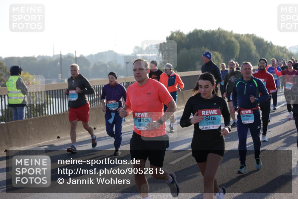03.10.2025 - Köhlbrandbrückenlauf Jannik Wohlers http://msf.ph/oto/9052815 03.10.2025 09:19:39 Position 3 3, 1973, 2155, 1805 meine-sportfotos.de