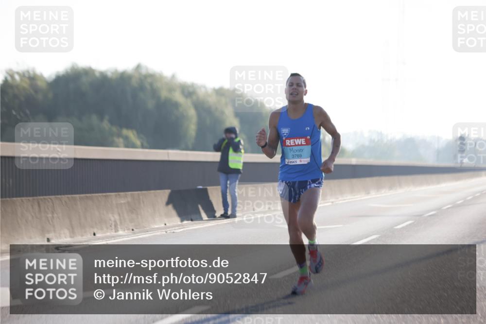 03.10.2025 - Köhlbrandbrückenlauf Jannik Wohlers http://msf.ph/oto/9052847 03.10.2025 09:09:44 Position 3 3769 meine-sportfotos.de