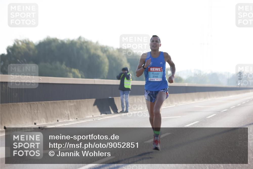 03.10.2025 - Köhlbrandbrückenlauf Jannik Wohlers http://msf.ph/oto/9052851 03.10.2025 09:09:44 Position 3 3769 meine-sportfotos.de