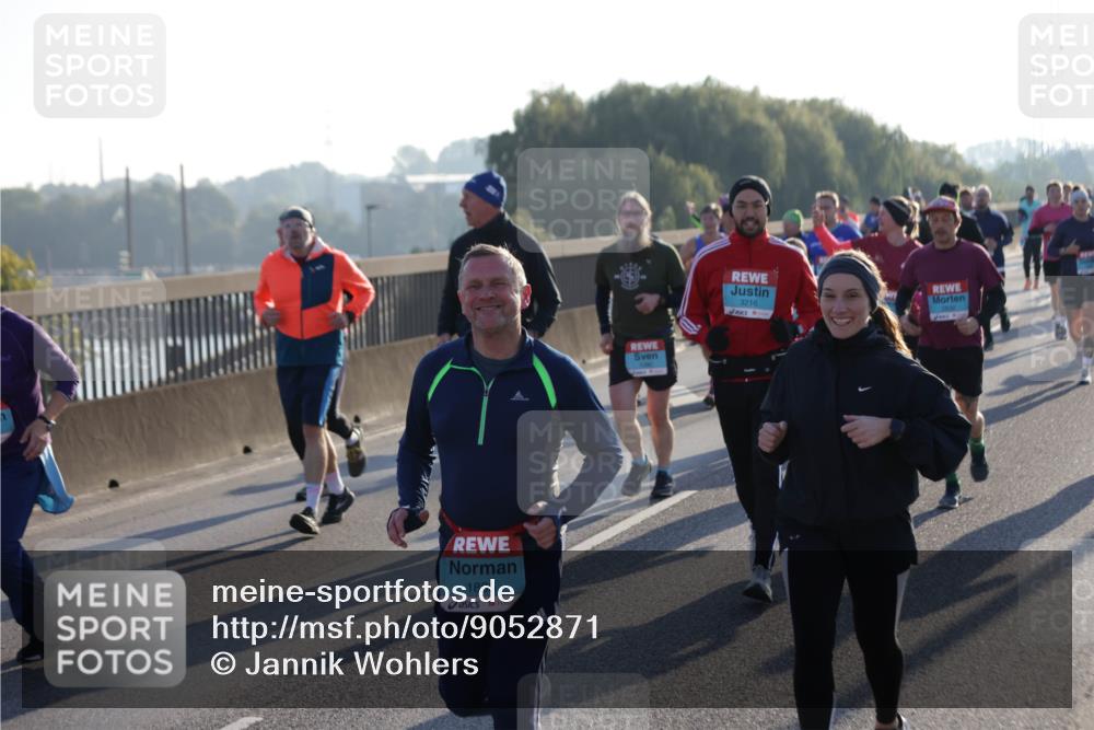 03.10.2025 - Köhlbrandbrückenlauf Jannik Wohlers http://msf.ph/oto/9052871 03.10.2025 09:19:40 Position 3 1805, 3216 meine-sportfotos.de