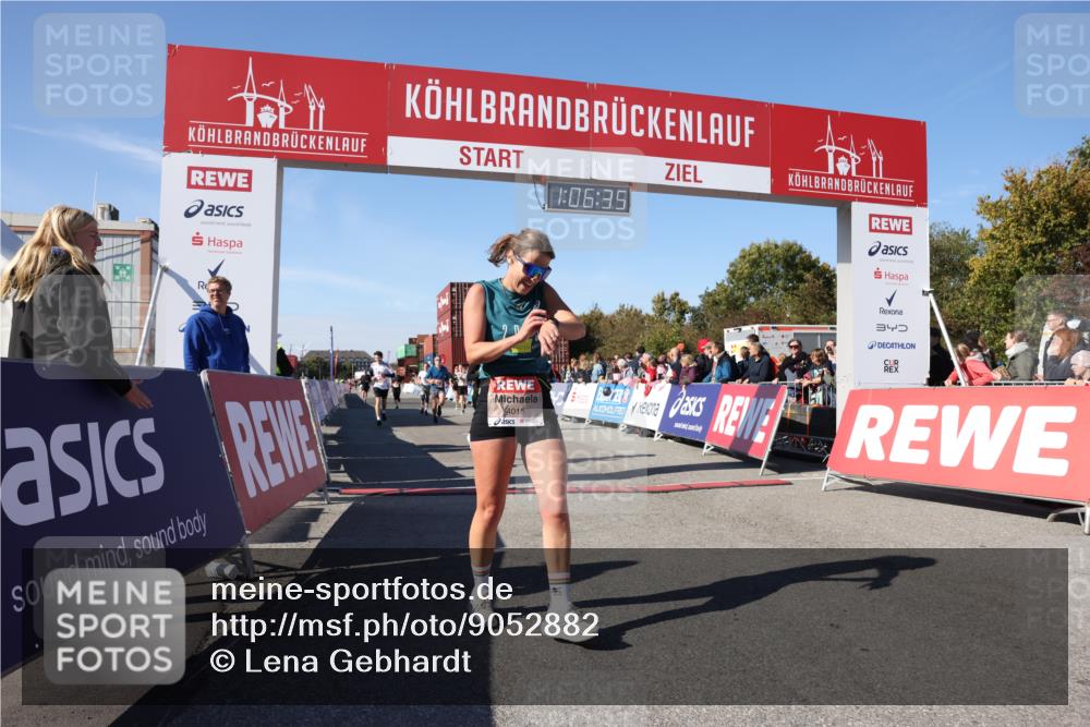 03.10.2025 - Köhlbrandbrückenlauf Lena Gebhardt http://msf.ph/oto/9052882 03.10.2025 13:06:35 Ziel 4015, 4026, 4122, 4124, 4151, 4312, 4396, 4405, 4658, 4659, 5563, 5798, 6061, 6256, 6721 meine-sportfotos.de
