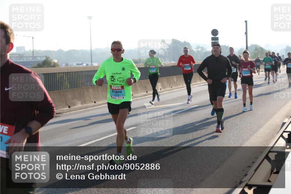 03.10.2025 - Köhlbrandbrückenlauf Lena Gebhardt http://msf.ph/oto/9052886 03.10.2025 09:15:32 Position 1 1079 meine-sportfotos.de