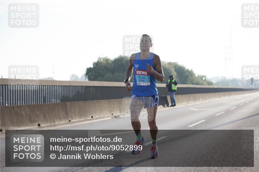 03.10.2025 - Köhlbrandbrückenlauf Jannik Wohlers http://msf.ph/oto/9052899 03.10.2025 09:09:45 Position 3 3769 meine-sportfotos.de